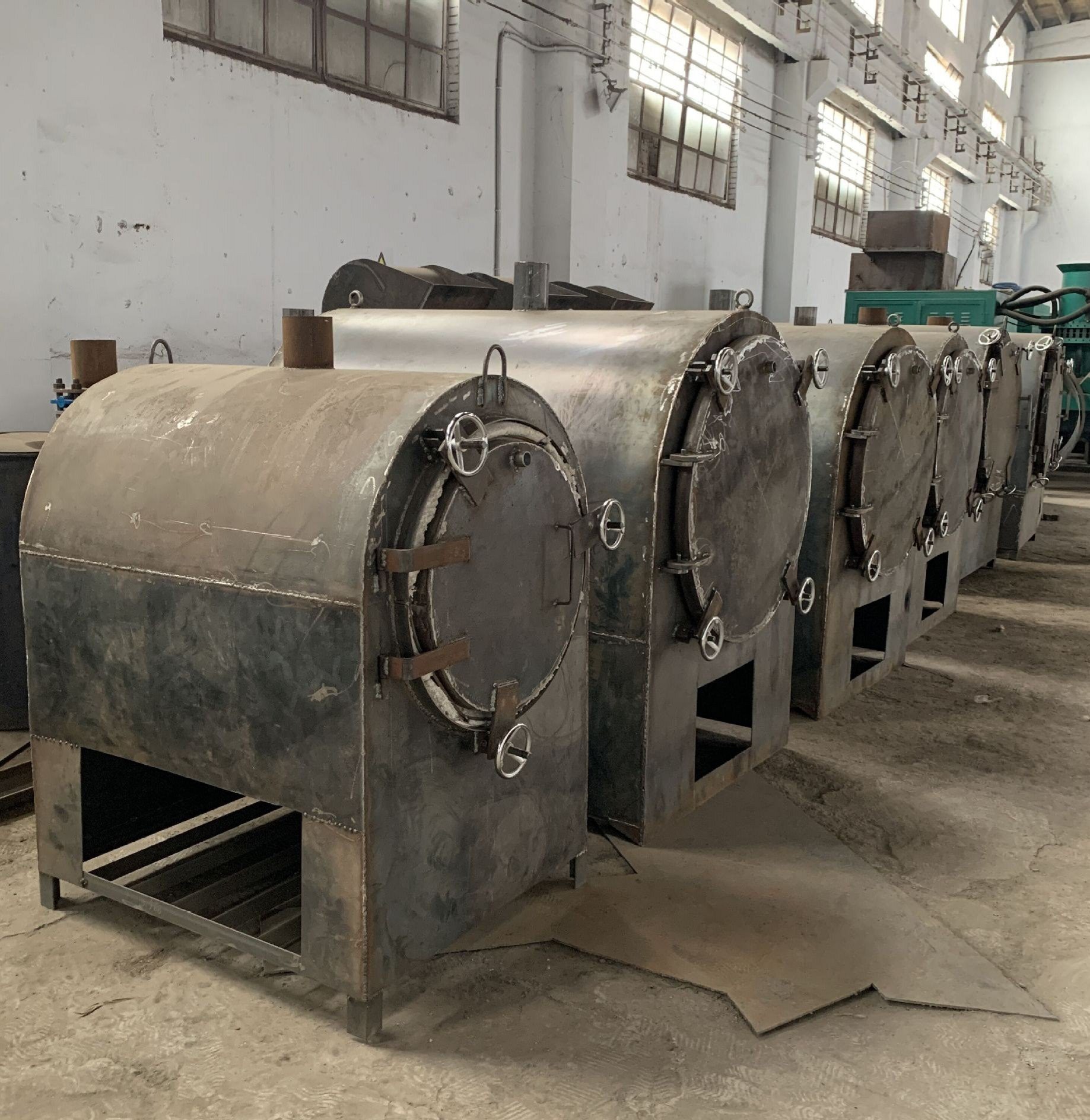Wood charcoal active carbonization furnace