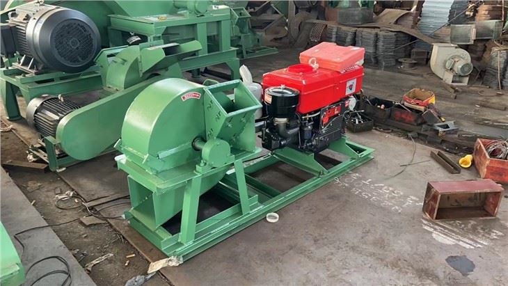Potente astilladora eléctrica de ramas de madera