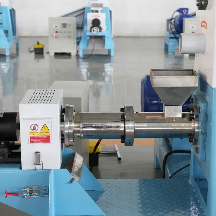 Low Moisture Extruded Feed Machine suppliers