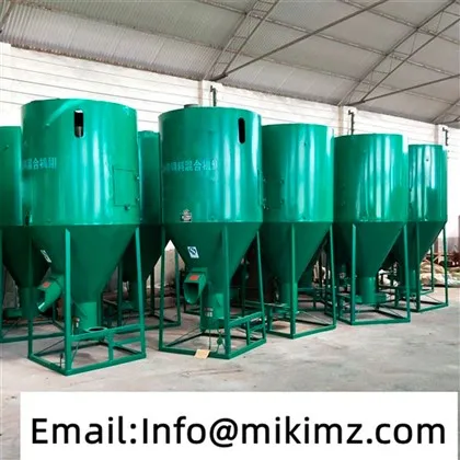 Buena máquina trituradora mezcladora de alimentos para aves de corral Mezcladora y trituradora de alimentos para animales